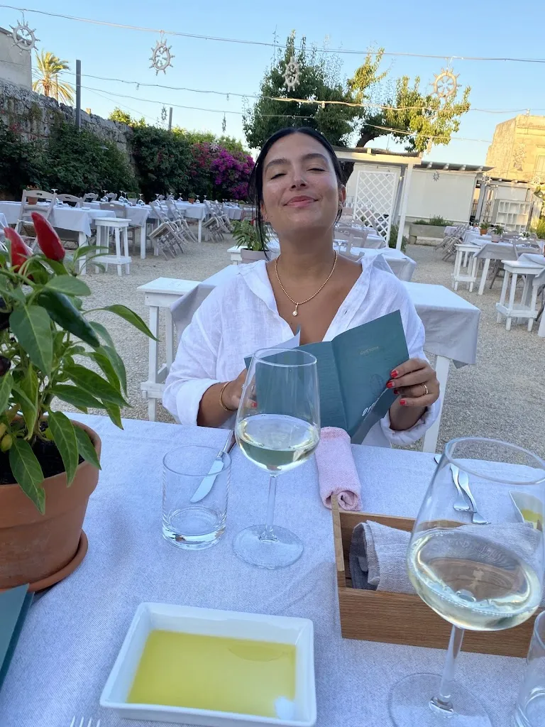 Chris Jones_Vini Menhir Salento S.R.L._Minervino di Lecce_recensione