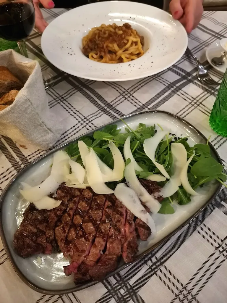 chester_Taverna di Merlino_Cetona_review