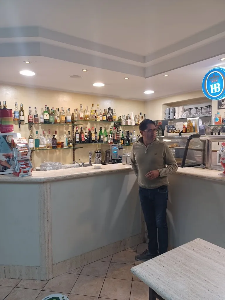 Roger Valkegård_Morenobar di Moreno di Medoro_Arsita_review