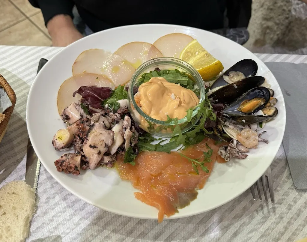 Luca Degl'innocenti_Ristorante pizzeria da geppetto_Chiesino-Collodi_review