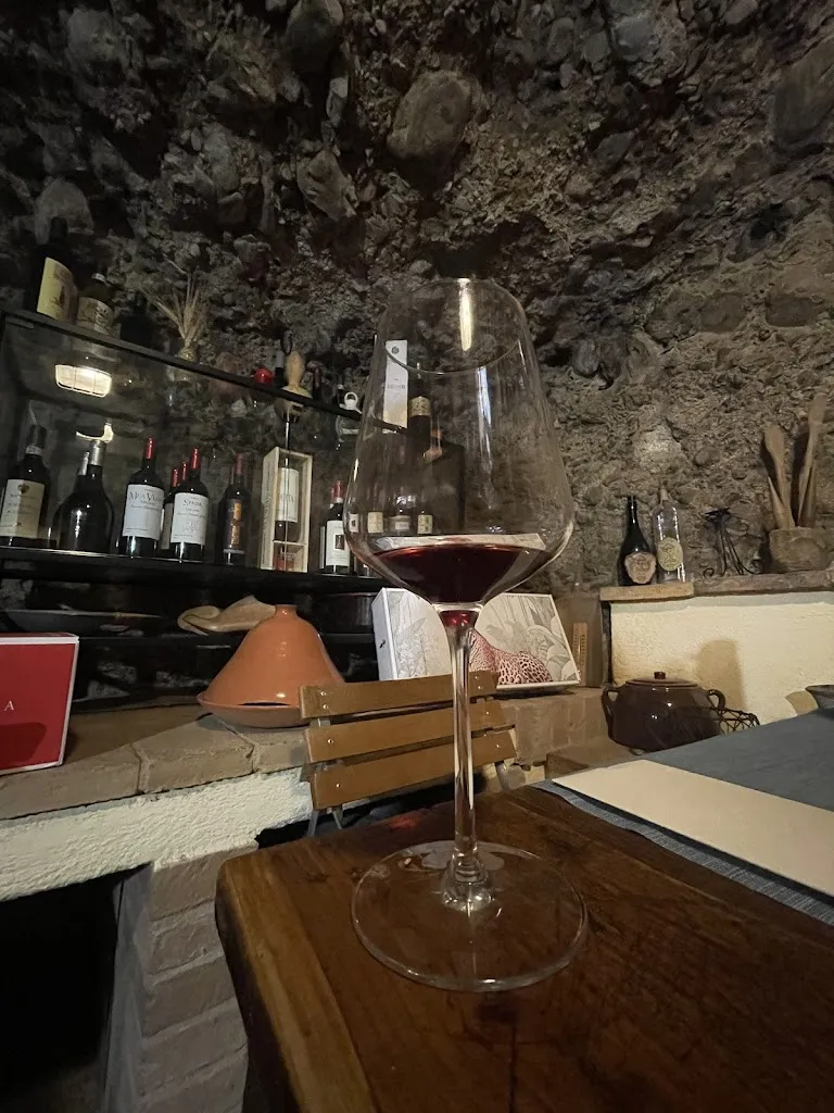 Restaurant Wine Bar - CAVE TIBURZI_Chiusdino_slider_image_3