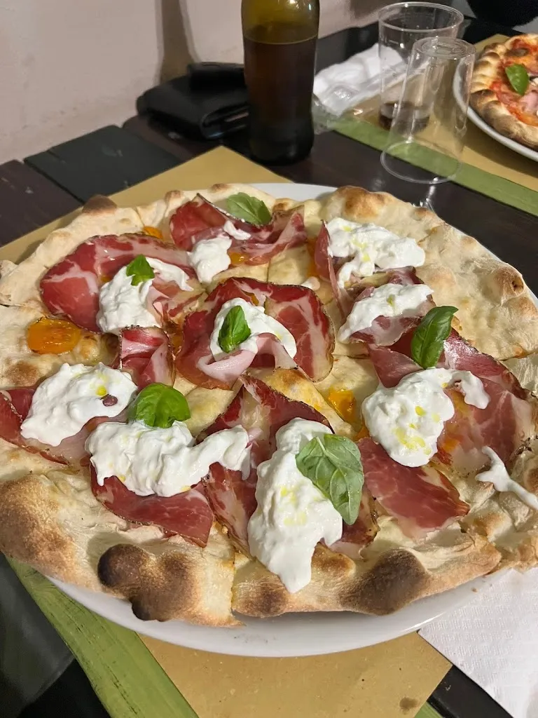 Dario Spitaleri_Il Cortiletto di Ali_Minervino di Lecce_recensione