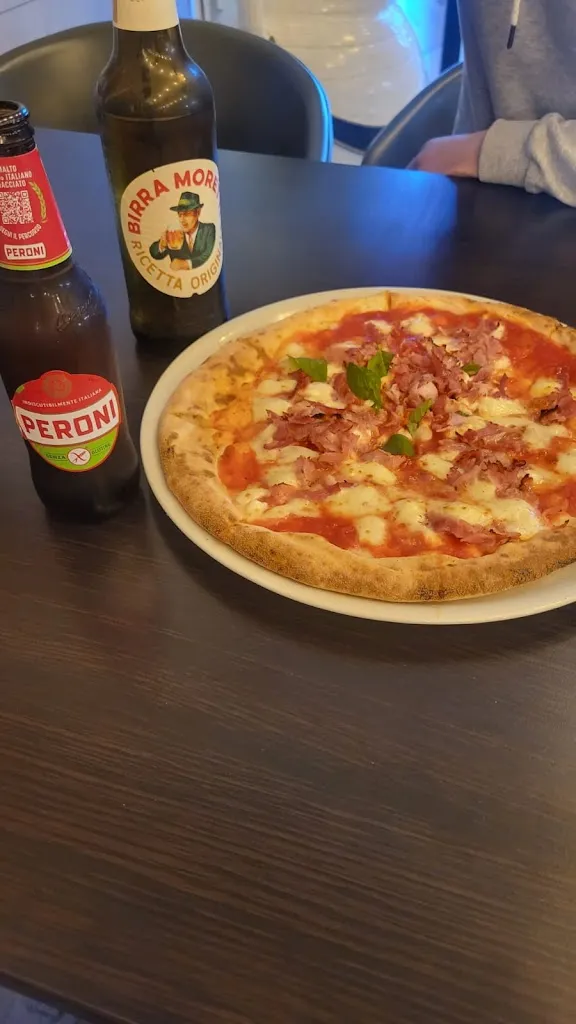 Damir_Rosso Vivo Pizzeria Verace_Chianciano Terme_review
