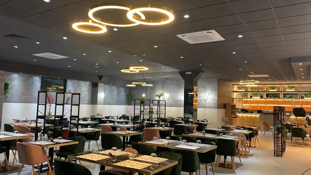 郑炳荣_UBE Sushi Lab_Collesalvetti_review