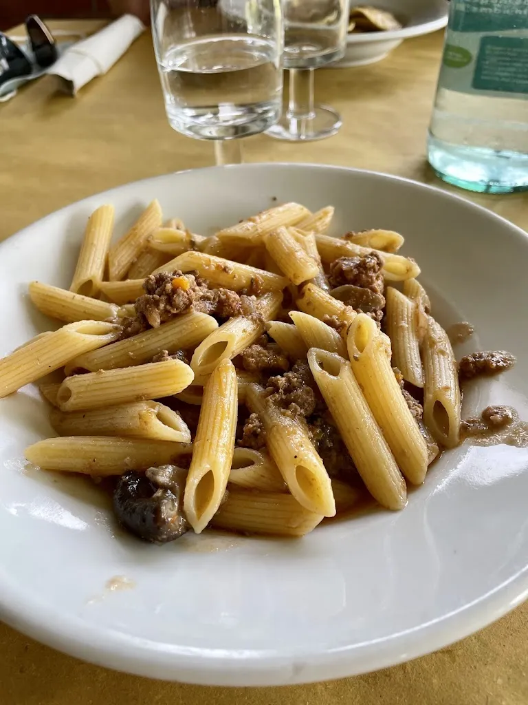 Trattoria Pizzeria La Torretta_Collesalvetti_slider_image_2