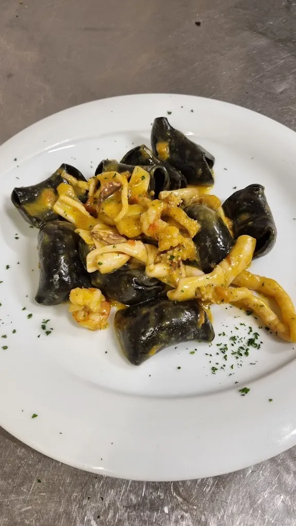 Ristorante Pizzeria Da Caino La Cantina_Cintolese_slider_image_2