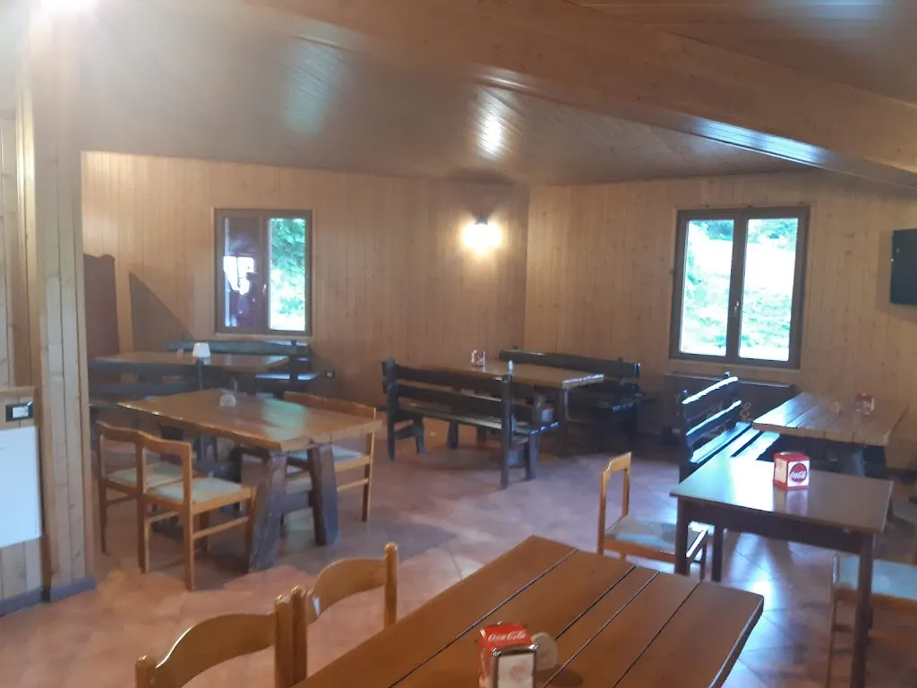 Rifugio La Grande Baita c/o Funivia Doganaccia restaurant in Cutigliano