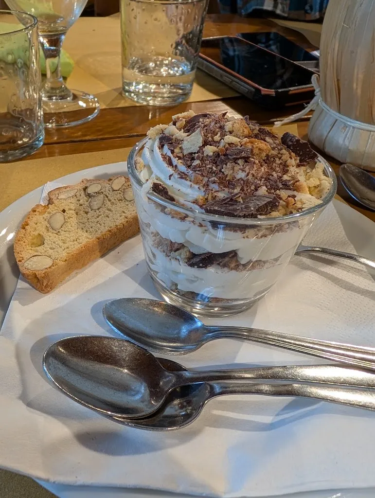 Katherine G_extrAntrum_Fabbriche di Vallico_review