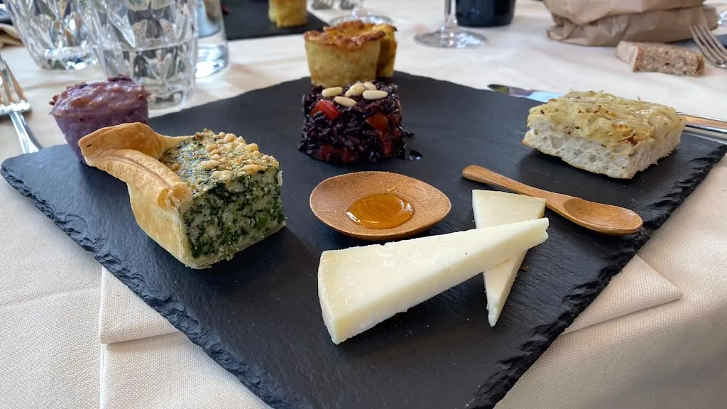 Ristorante Molin della Volpe di Fanucchi Luca & C. Sas_Fabbriche di Vallico_slider_image_2