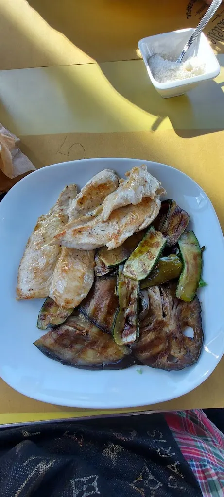 Jitsuda Tamprateep_Beccastelle_Colle di Val d'Elsa_recensione