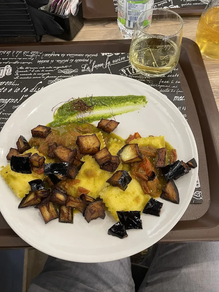 Enrico Broglia_975 Industrial Bistrot_Massafra_review