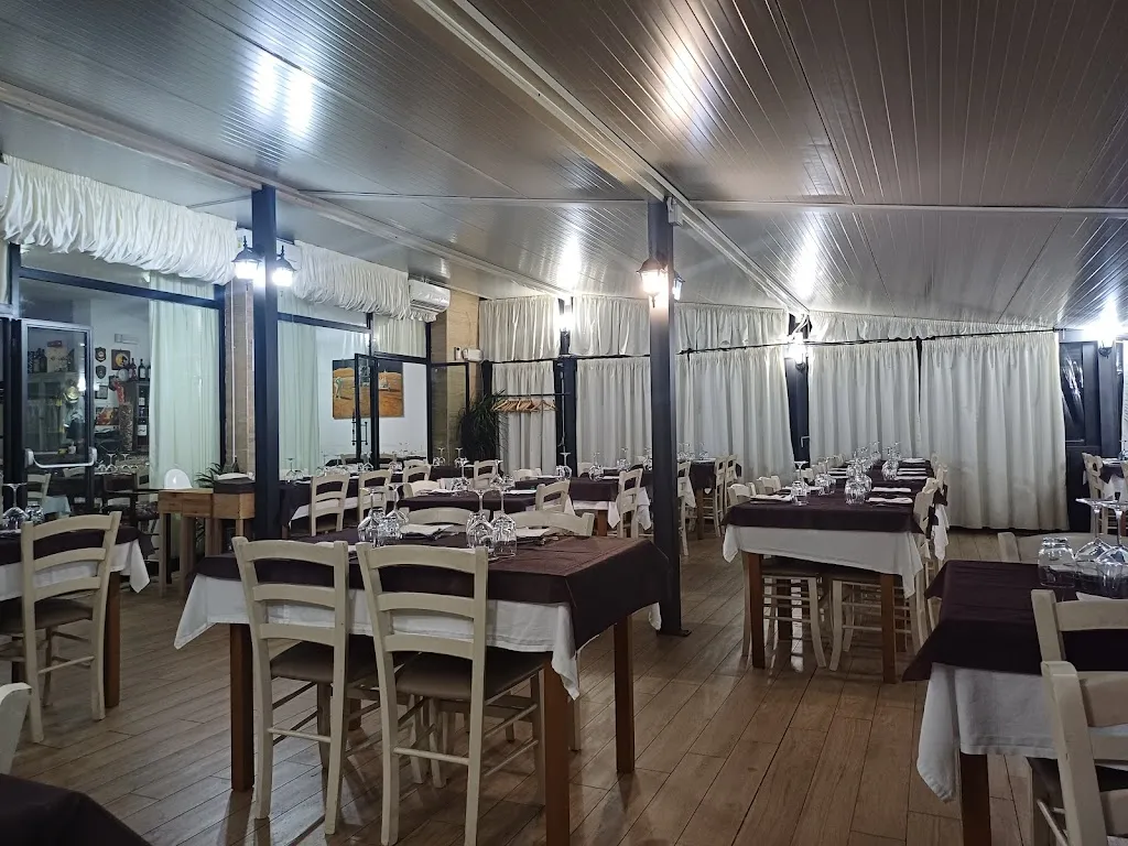 Ristorante L'Astronave_Colle di Val d'Elsa_slider_image_3