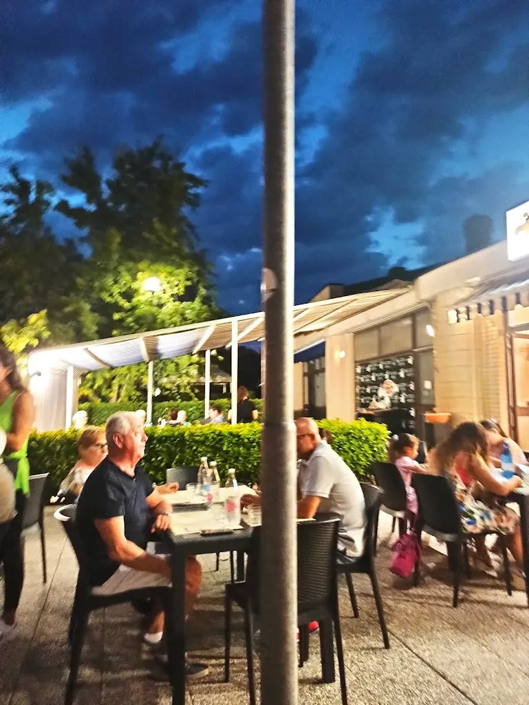 Elia Abbruzzese_Pizzeria bar Agrestone_Colle di Val d'Elsa_review