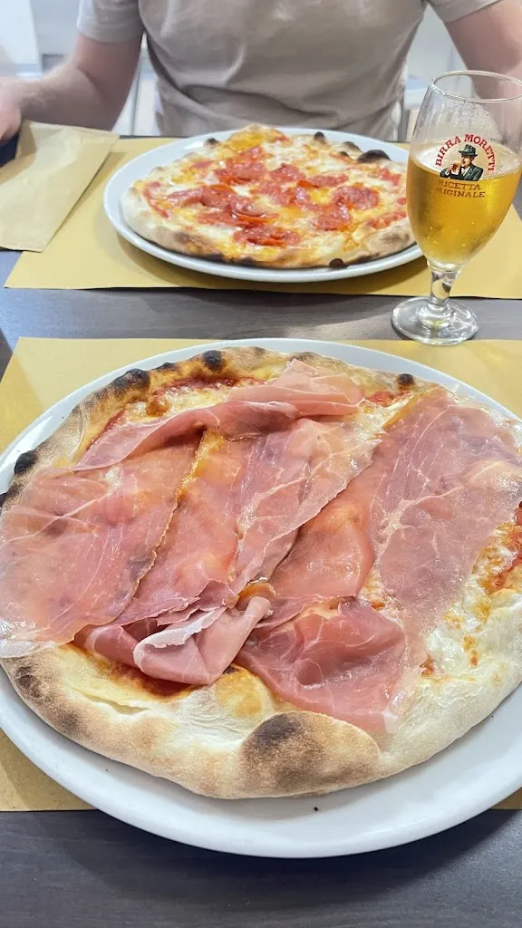 Pizzeria Cabó_Colle di Val d'Elsa_slider_image_3