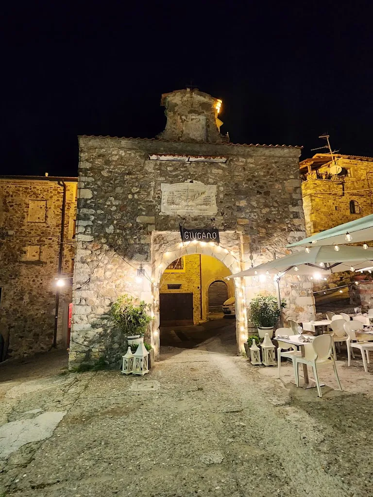 Tania Gelasini_Emili_Fosdinovo_review