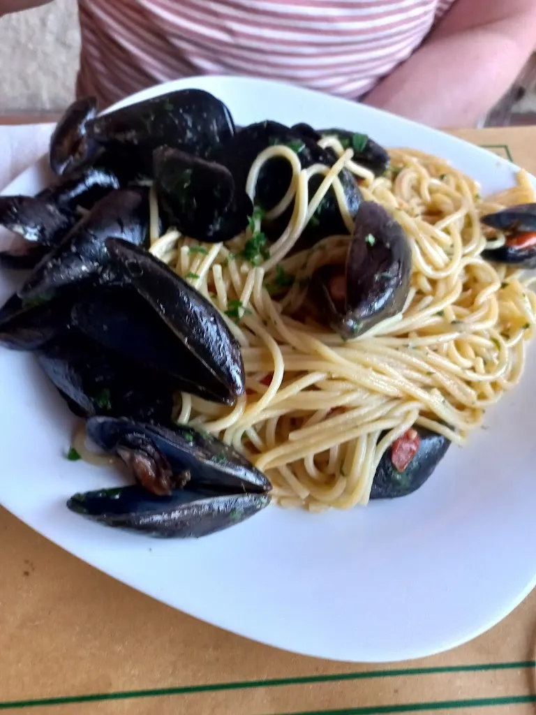 Hyunjin Park_Terra della Luna_Fosdinovo_review