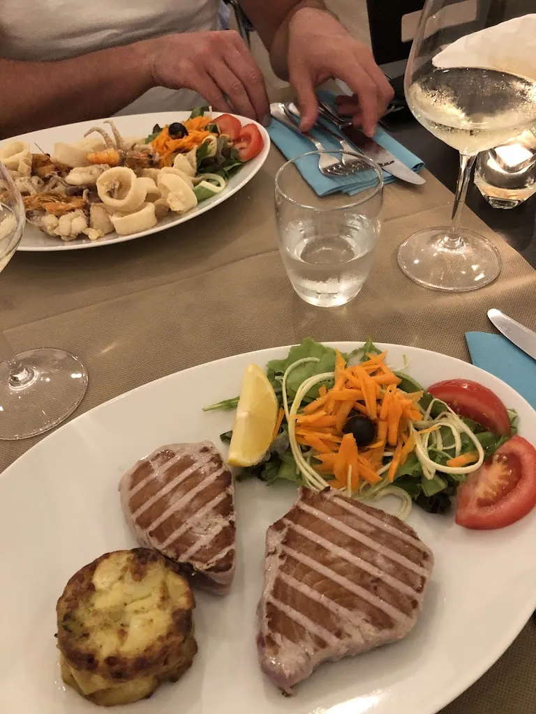 Karolina_Trattoria del golfo_Giglio Castello_review
