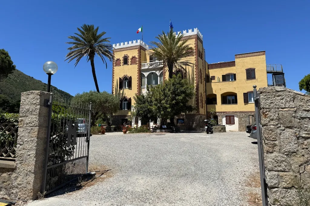 Hotel Castello Monticello restaurant in Giglio Castello