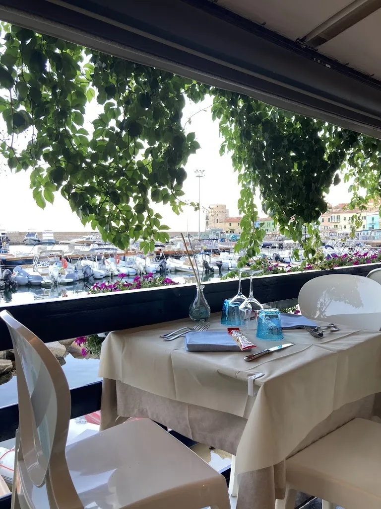 Ristorante Doria di Basini restaurant in Giglio Castello