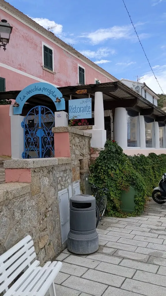 Ristorante “La Vecchia Pergola”_Giglio Castello_slider_image_2