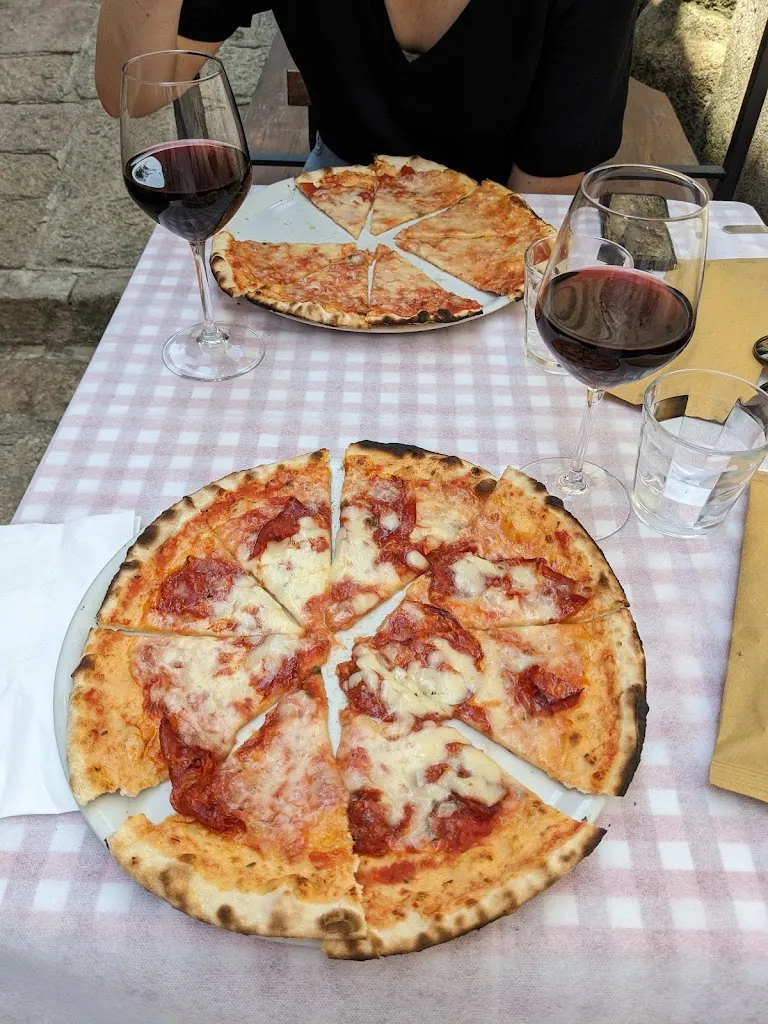 Sean Paul_Pizzeria Ristorante Giglio_Giglio Castello_review