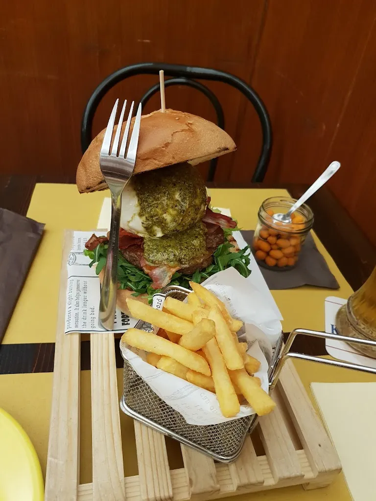 Petar Vlahović_MBA' hamburgeria_Massafra_review