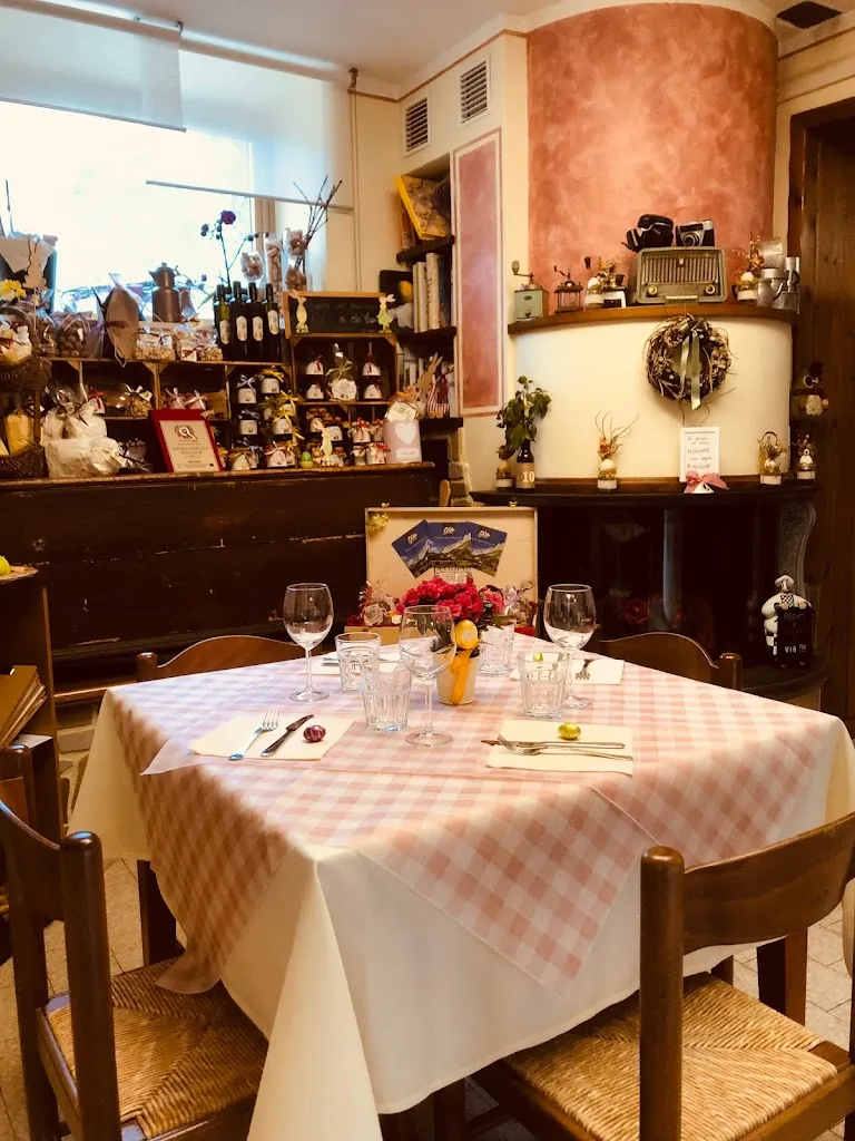 Agriturismo Il Grillo restaurant in Giuncugnano