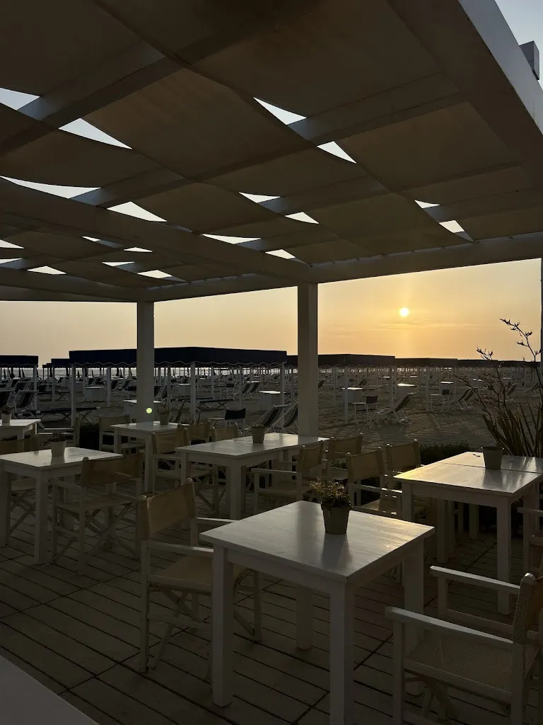 Alaide by Nicola_Forte dei Marmi_slider_image_1