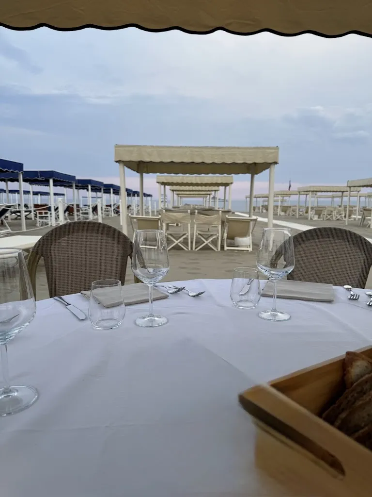 Natalia Wixom_Bagno Silvio_Forte dei Marmi_review