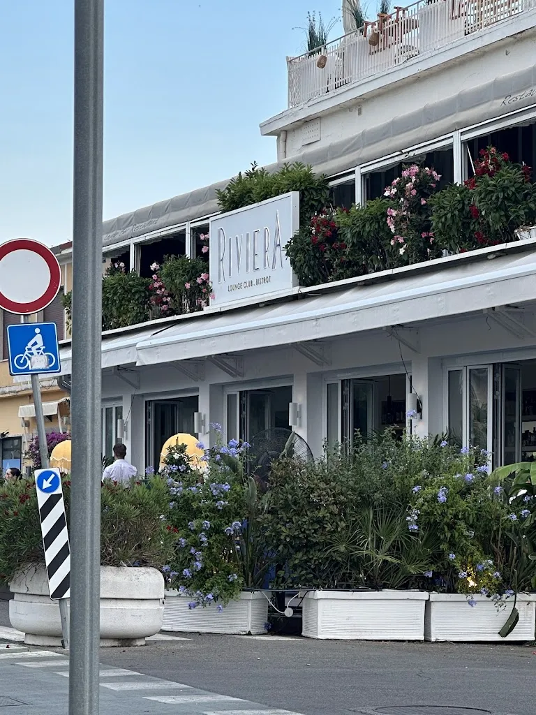T F_Riviera Lounge Club Bistrot_Forte dei Marmi_review