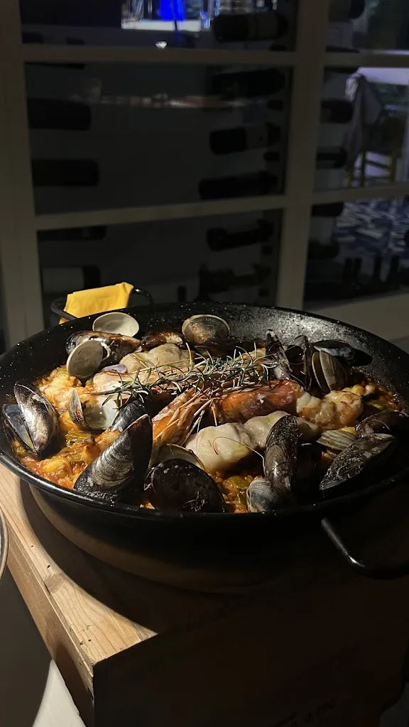 Amna AlHemairi_Enoteca Giulia_Forte dei Marmi_review