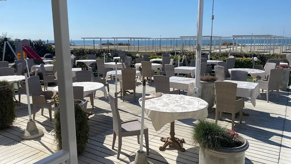 Paradiso al Mare restaurant in Forte dei Marmi