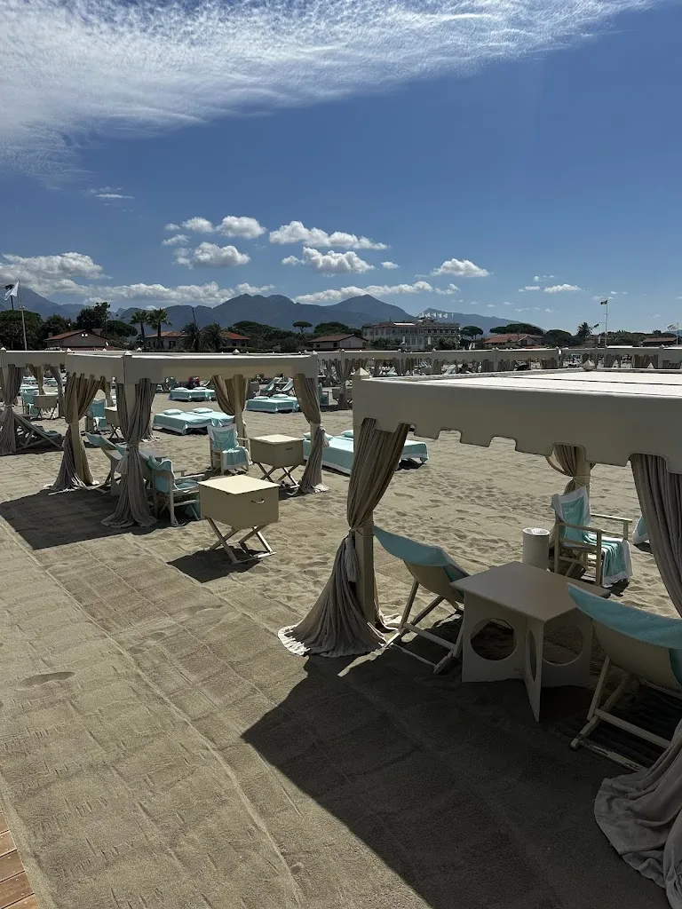 Giovanni Angelucci_Bagno Alpemare Forte dei Marmi_Forte dei Marmi_review