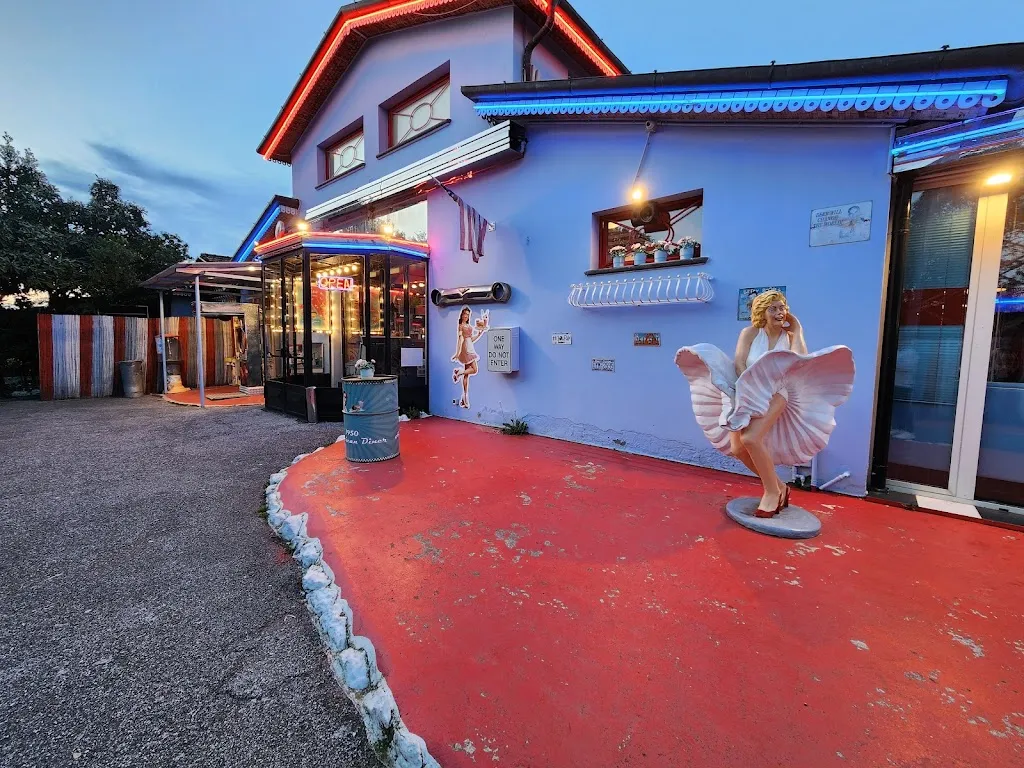 Guy Golan_Ristorante 1950 American Diner_Forte dei Marmi_review