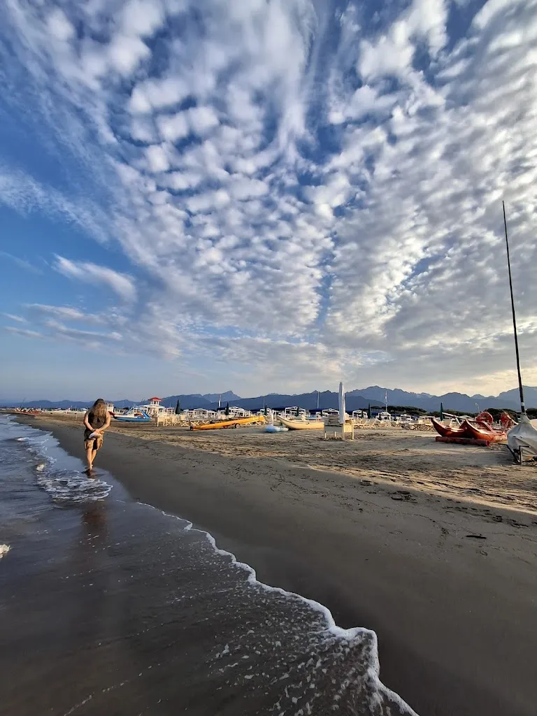 Simonetta Buratti_Alle Boe_Forte dei Marmi_recensione