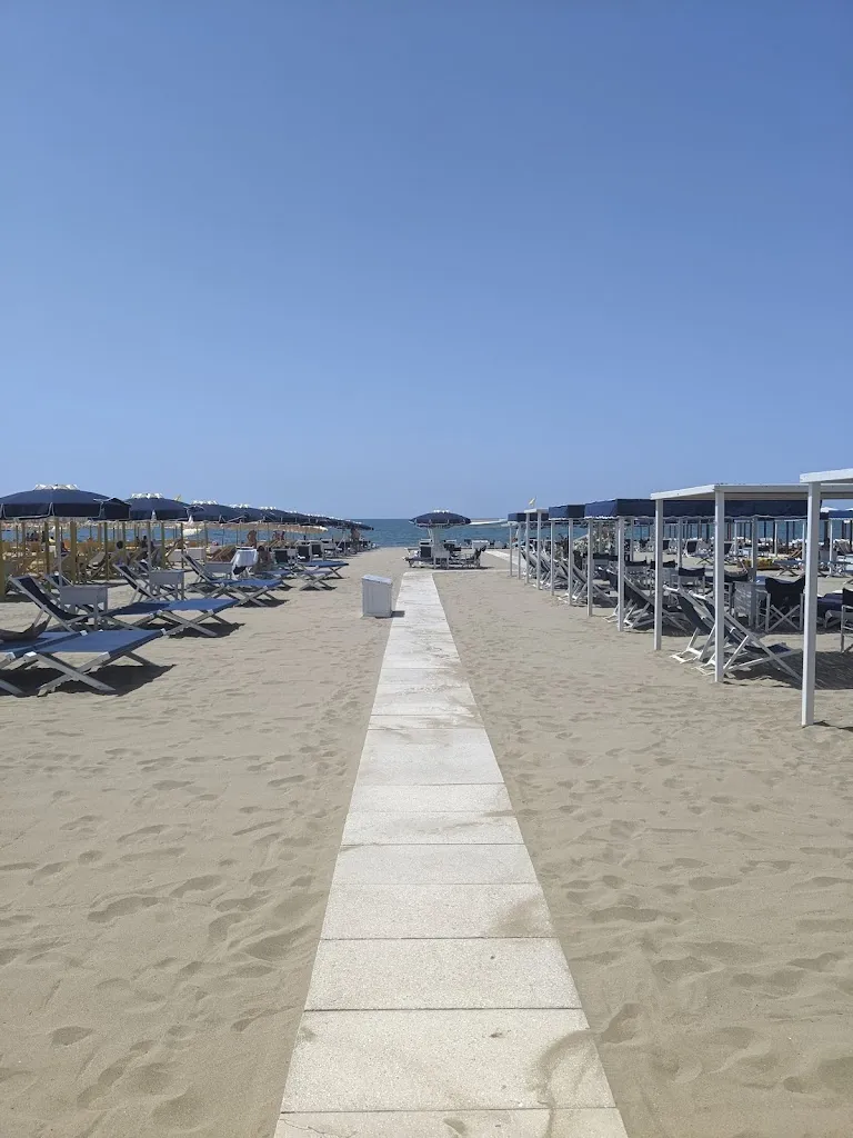 Anaïs M_Bagno San Camillo_Forte dei Marmi_review