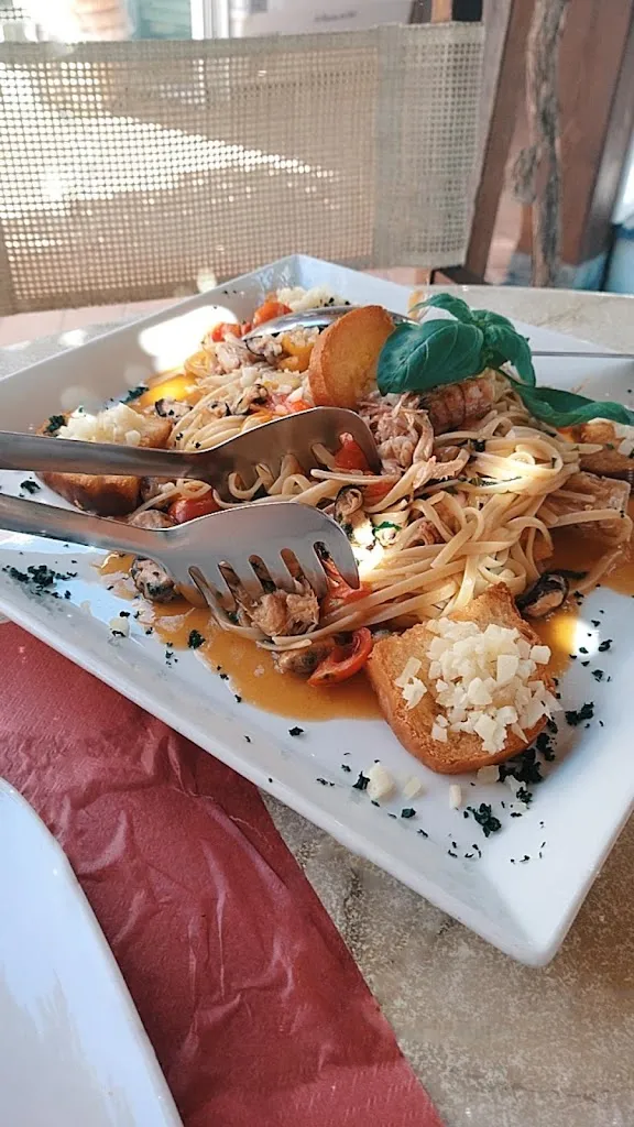 Kessy Dongiovanni_Bagno San Camillo_Forte dei Marmi_review