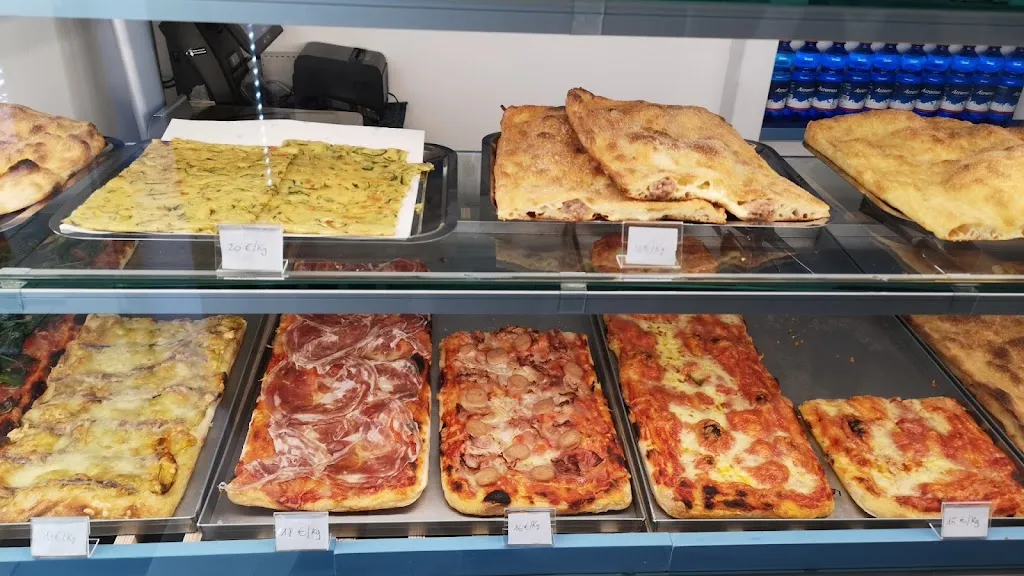 Caffetteria Pizzeria Yogurteria Il Maestrale_Forte dei Marmi_slider_image_2