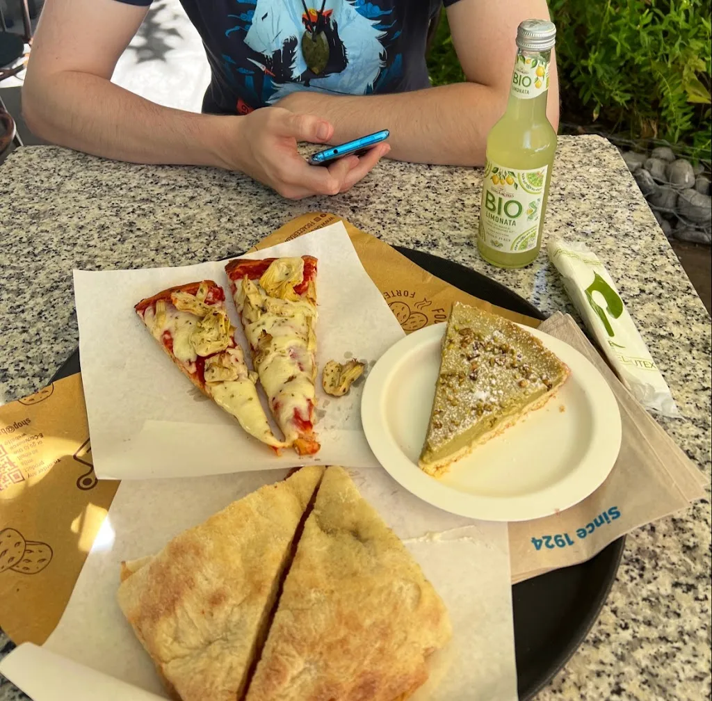 Juleen Schurr_Valè_Forte dei Marmi_review