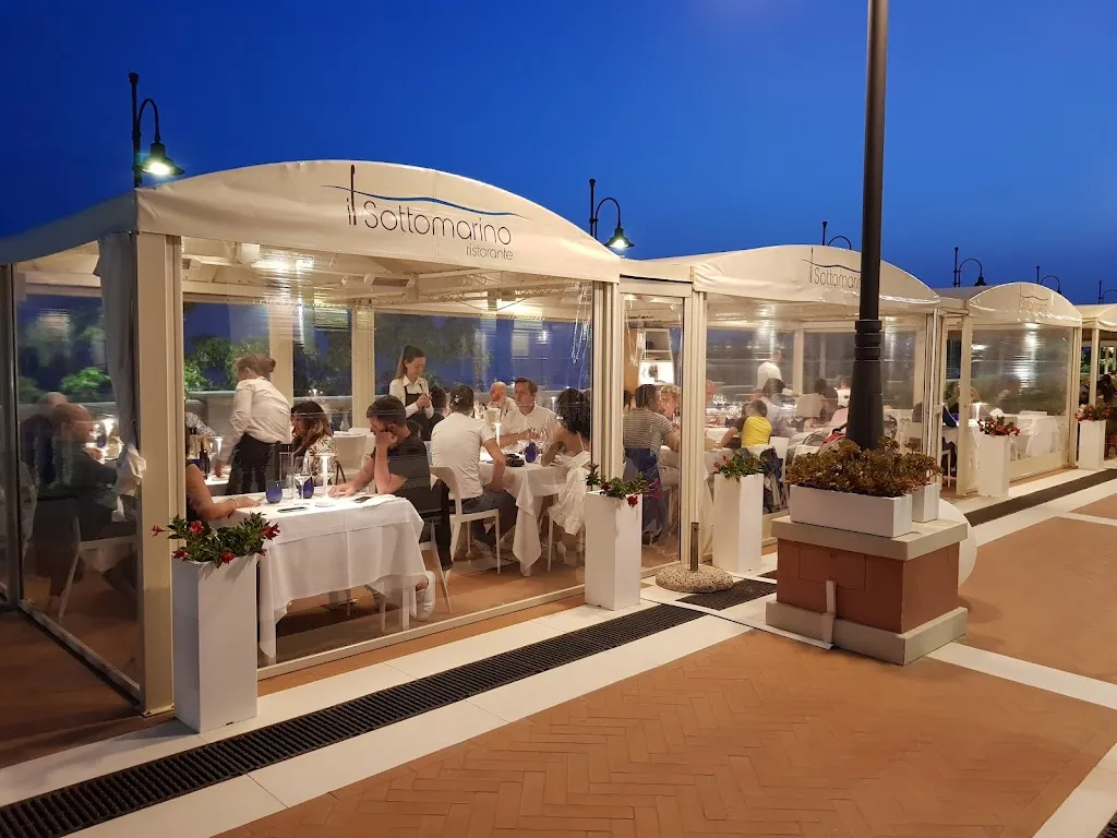 Il Sottomarino restaurant in Follonica