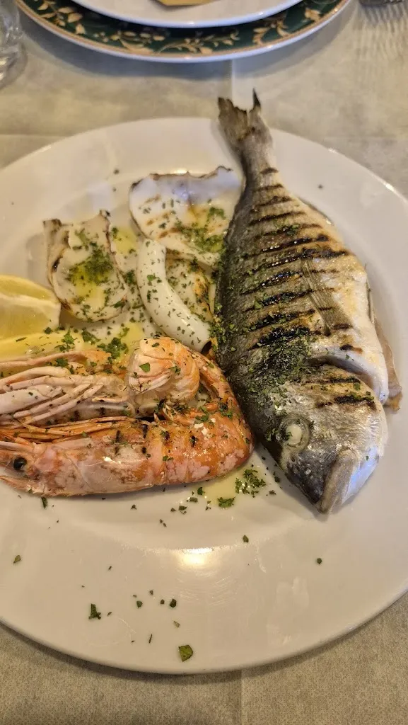 Margo Sugarman_Da Santarino_Follonica_review