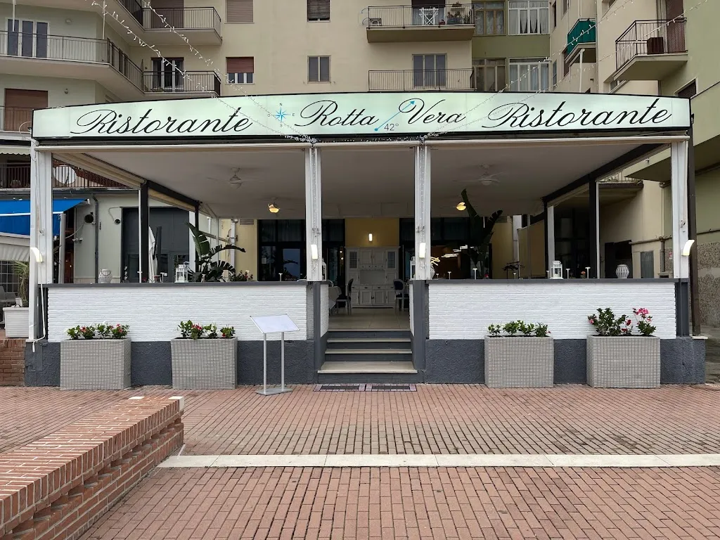 Rotta vera 42° restaurant in Follonica