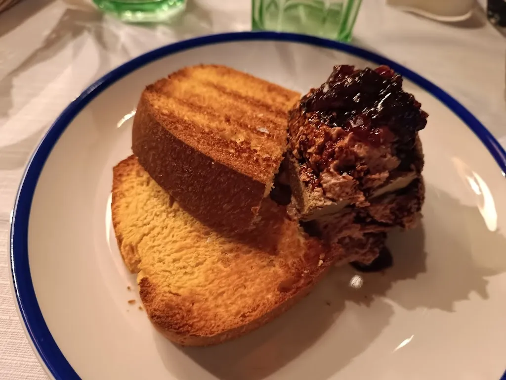 Elisa Corsi_Bezzuga_Follonica_recensione