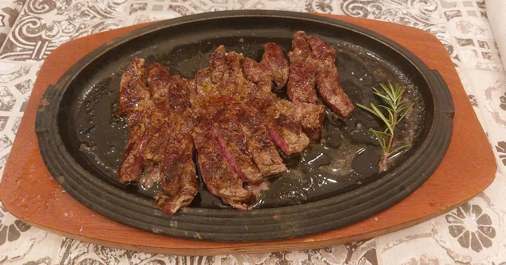 Mic Fri_John Bistecchino_Follonica_review