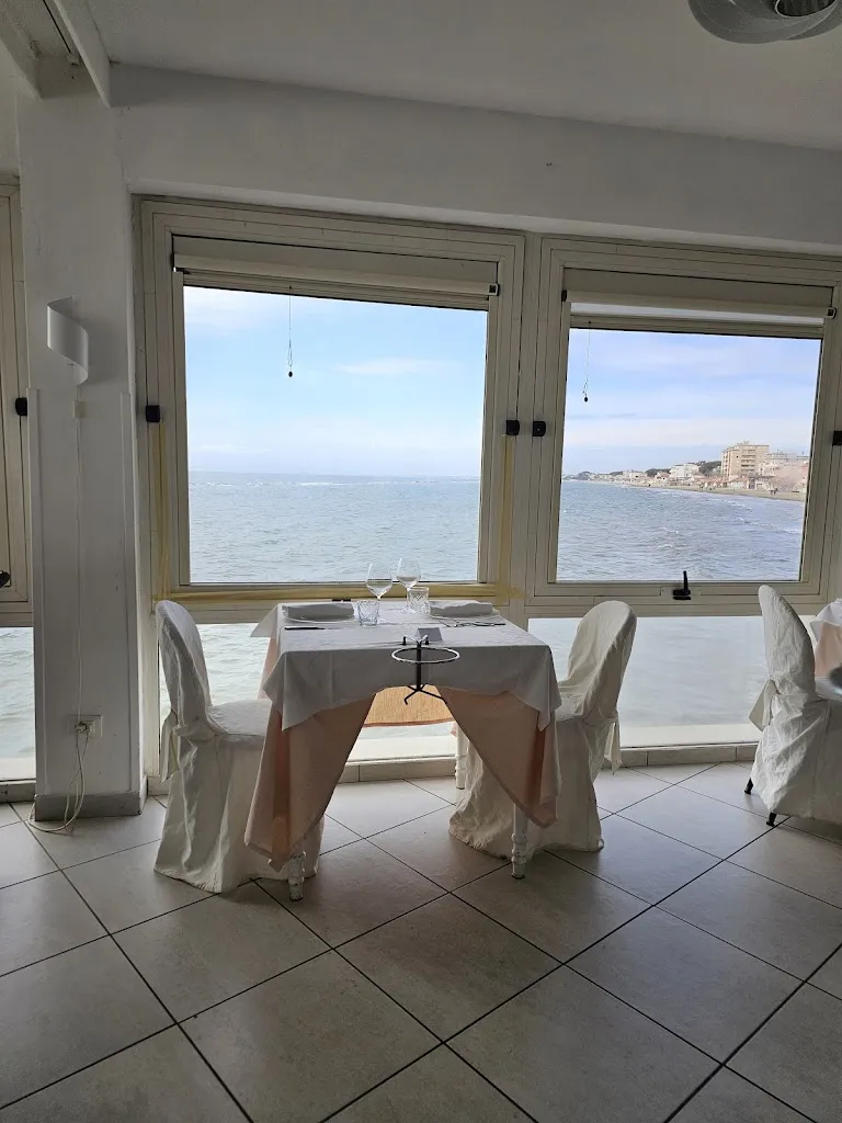 Richard Neads_Hotel Piccolo Mondo_Follonica_review