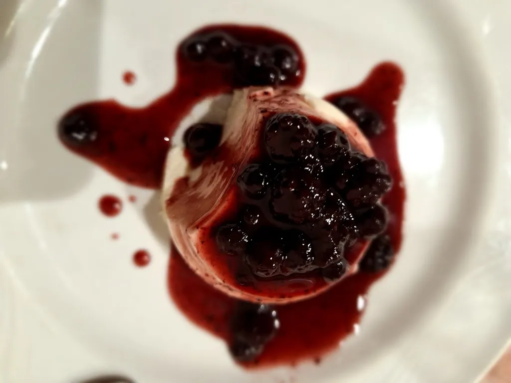 Benjamin Conrad_da marisa_Follonica_review