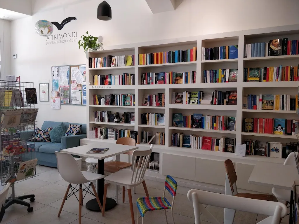 ALTRIMONDI libreria, bistrot e oltre restaurant in Follonica