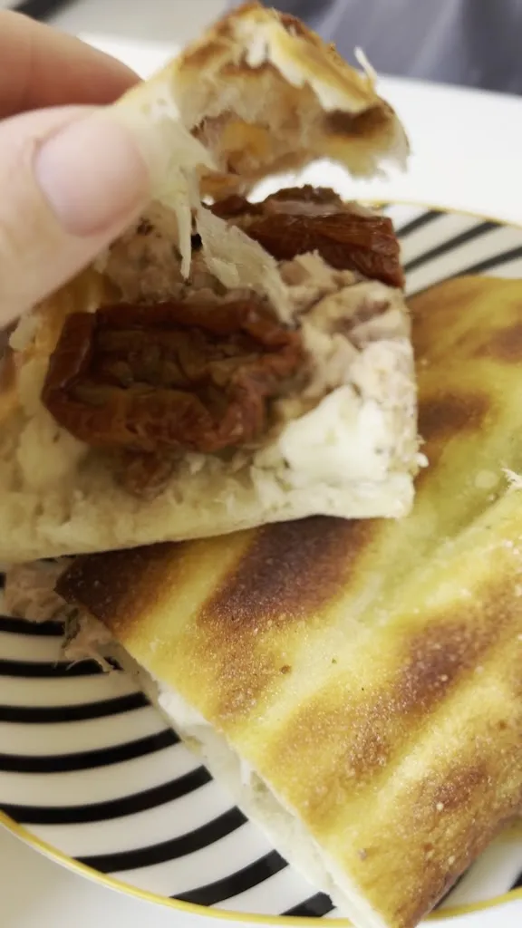 Elizabeth Jones_Bottega 1954_Grosseto_recensione