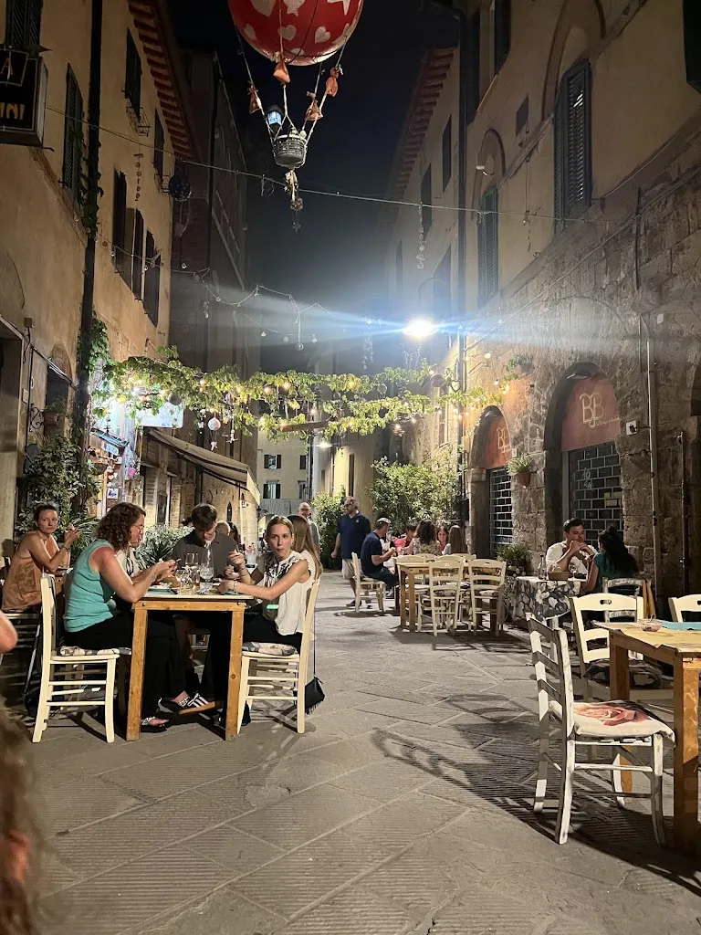 Nigel Hooijmans_Al Numero 9 Grosseto_Grosseto_review