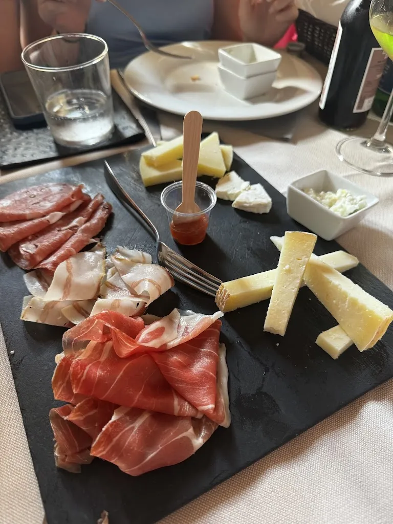 Klaudia Herrmann_La dispensa_Lamporecchio_review